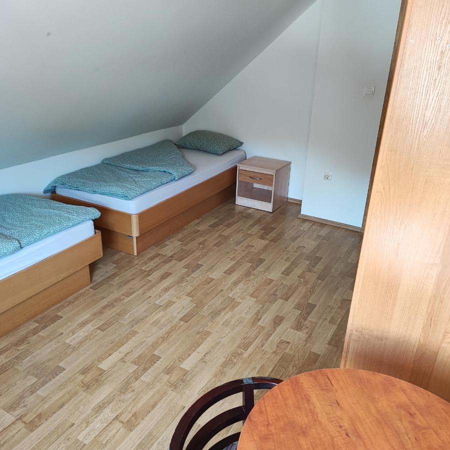 Sostanj Velenje Ravne Sobe Rooms Vrtacnik D O O Kültér fotó